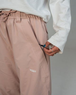 BUSI Biggie Pant Dusty Pink snowboard and ski pants, side pocket detail