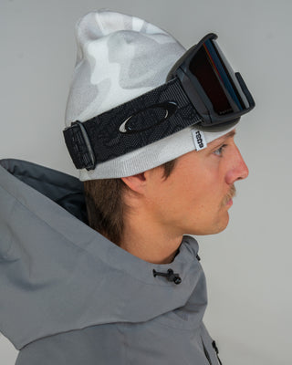 BUSI Core Jacket Steel Grey snowboard and ski jacket, hood close-up on model